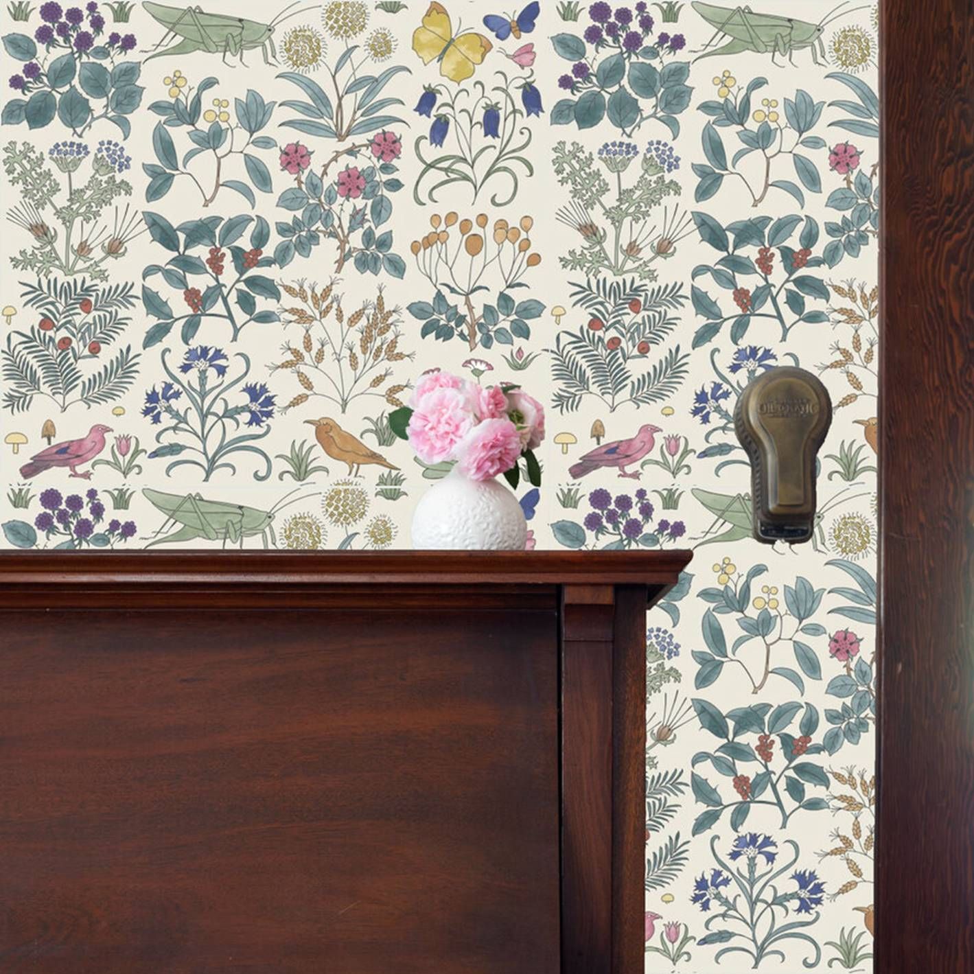 Apothecary's Garden Wallpaper  - Herbal Wallpaper recension och pris